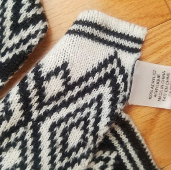 FRAAS SCARF IN EXCELLENT CONDITION - Picture 3 of 3